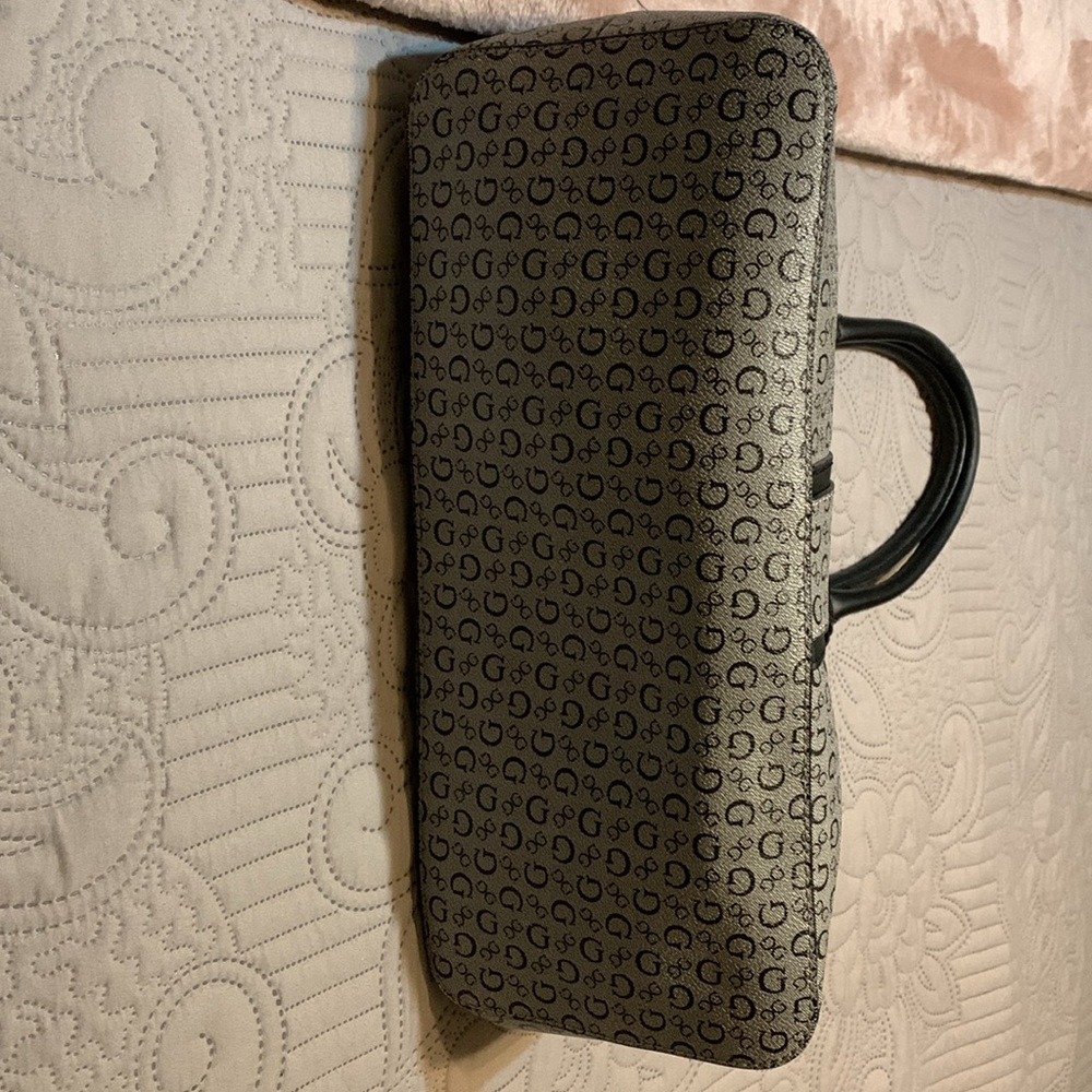 GUESS Handbag - Picture 4 of 5